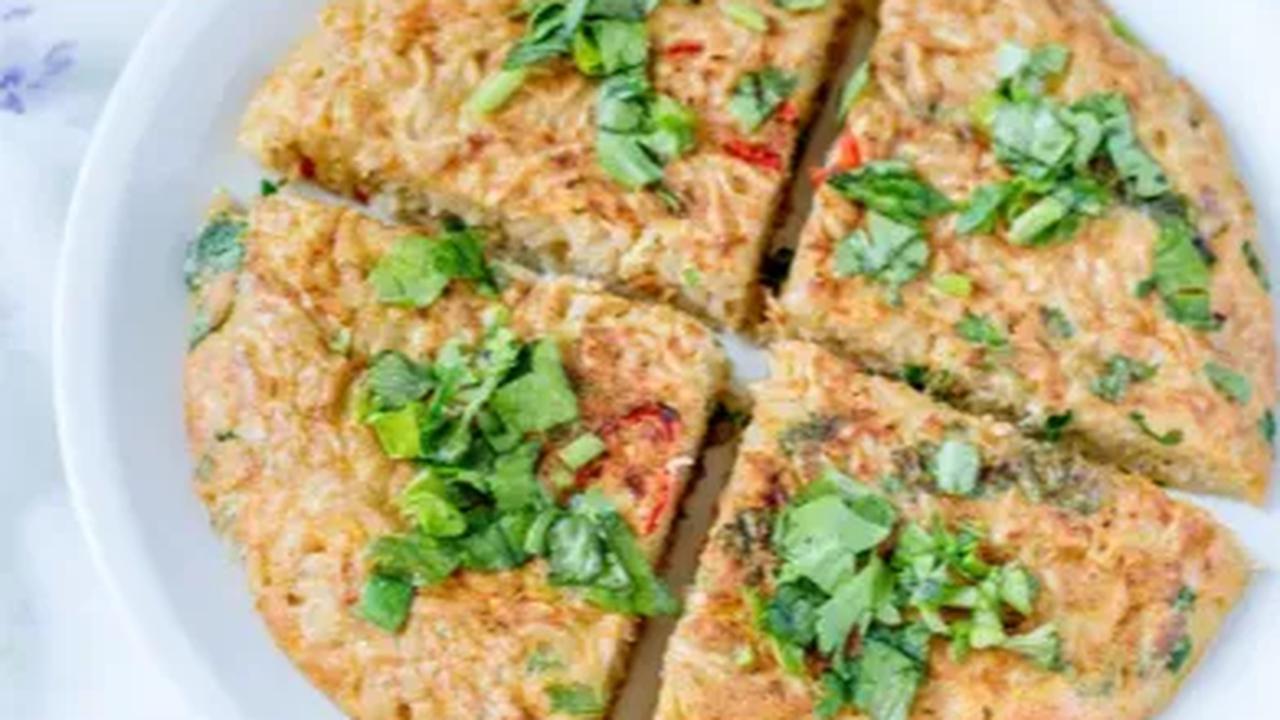 3.	Pizza Mi Instan Rice Cooker