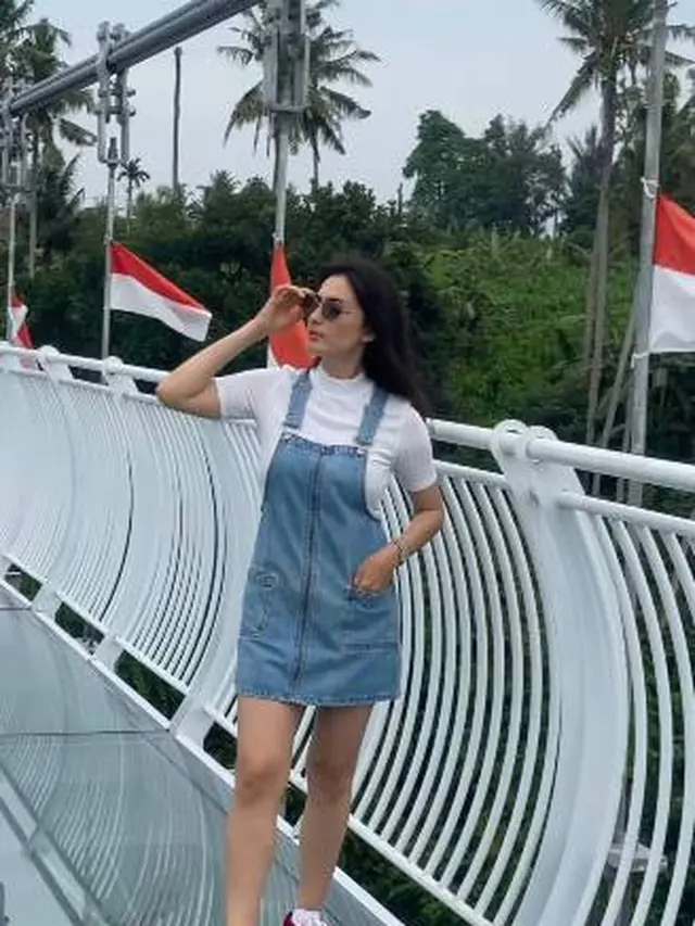 7 Potret Terbaru Marissa Christina yang Enggak Menua di Usia 39 Tahun