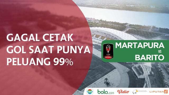 Pemain Martapura, Julkarnain Tehupelasury gagal mencetak gol saat memiliki peluang 99%.