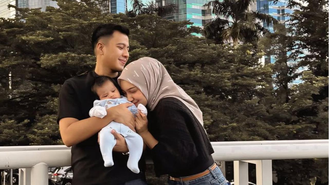 5 Potret Melody Prima Tampilkan Wajah Anak Ketiga, Keluarga Harmonis Banjir Doa