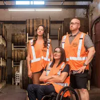 ilustrasi lingkungan kerja yang inklusif dan ramah disabilitas. | pexels.com/@elevate