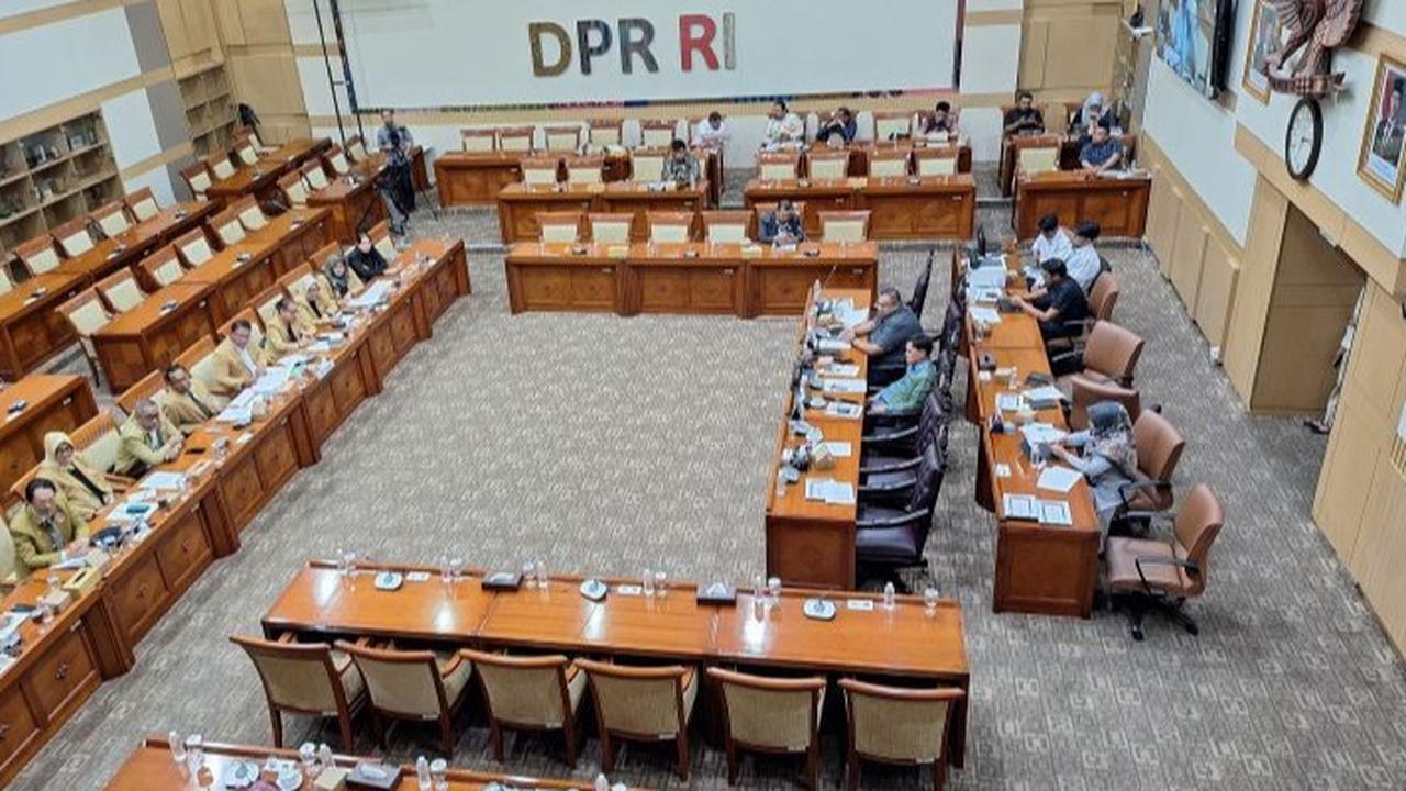 Panja DPR Tolak Usulan Saksi Bisa Dicegah ke Luar Negeri dalam RUU KUHAP: Enggak Boleh Dilarang-Larang!