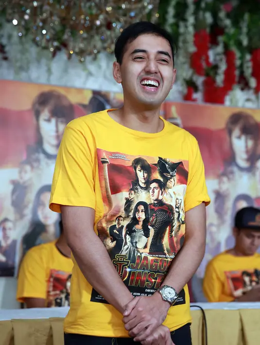 Ditemui di kawasan Blok M, Jakarta Selatan pada Rabu (10/2/2016), aktor asal Samarinda ini mengaku tanpa pikir panjang menerima tawaran bermain di film ‘Jagoan Instan’ karena menurutnya genre superhero jarang untuk difilmkan. (Deki Prayoga/Bintang.com)