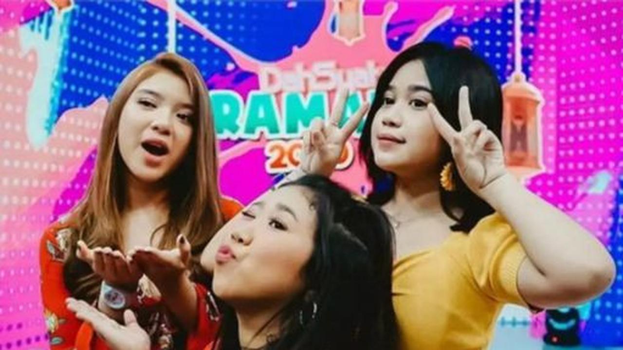 Trio JKT merupakan grup vokal yang terdiri dari 2 penyanyi dan 1 komedian. Selain suara yang indah, Trio JKT juga mengutamakan aksi panggung yang seru dan menghibur.