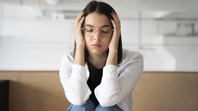 wanita oktober tak mau mengalah