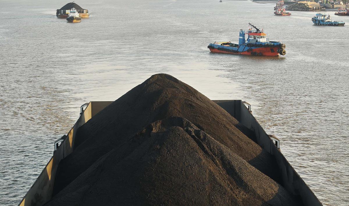 Harga Batu Bara Tembus US$140 Dipicu Kenaikan Minyak dan Gangguan Pasokan