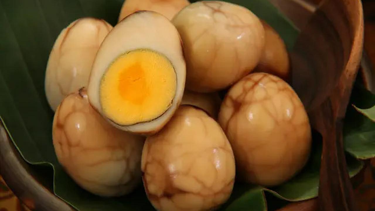 Rahasia Telur Pindang Berwarna Cokelat Sempurna yang Jarang Diketahui