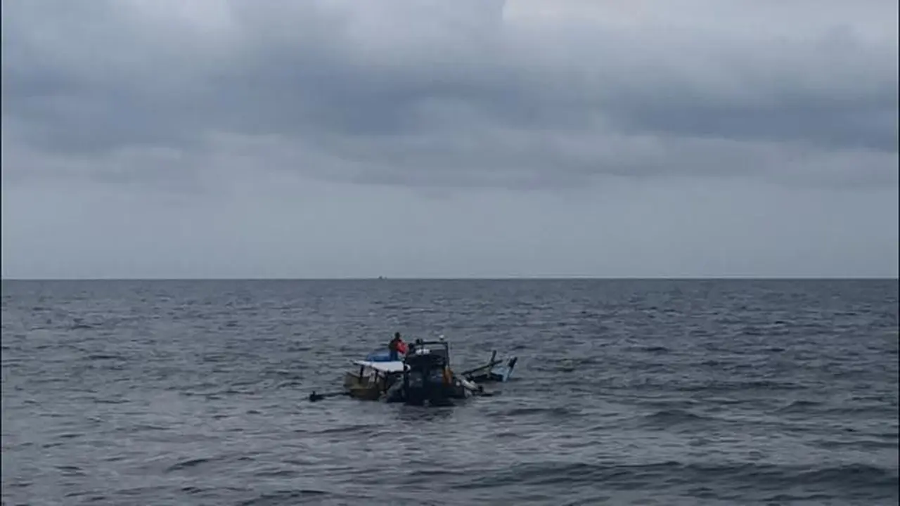 Perahu Nelayan Tenggelam