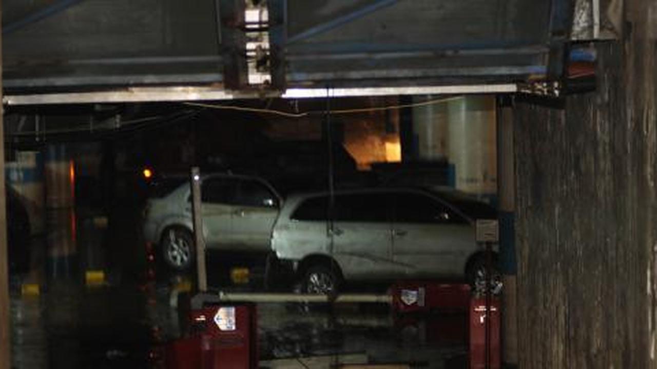 Ada 47 mobil terendam di basement Gedung UOB