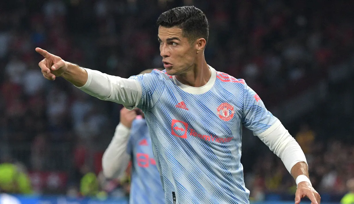 Cristiano Ronaldo. Striker Portugal 37 tahun yang kini memasuki musim pertama di periode kedua bersama MU ini total mencetak 25 gol di 16 Besar Liga Champions. Dua gol teranyar dicetak saat membela Juventus menang 2-1 atas tamunya Lyon (7/8/2020) di leg kedua musim 2019/2020. (AFP/Sebastien Bozon)