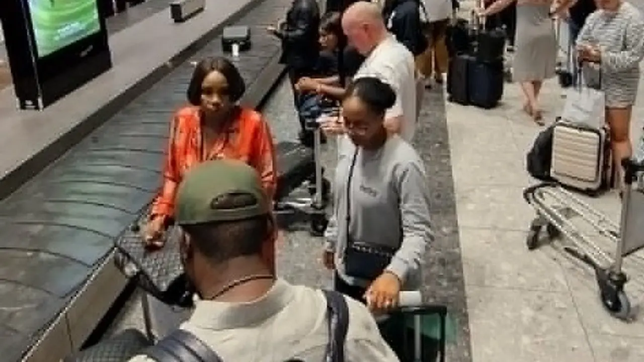 Kekacauan Terjadi di Bandara Heathrow, Penumpang Terdampar di Pesawat