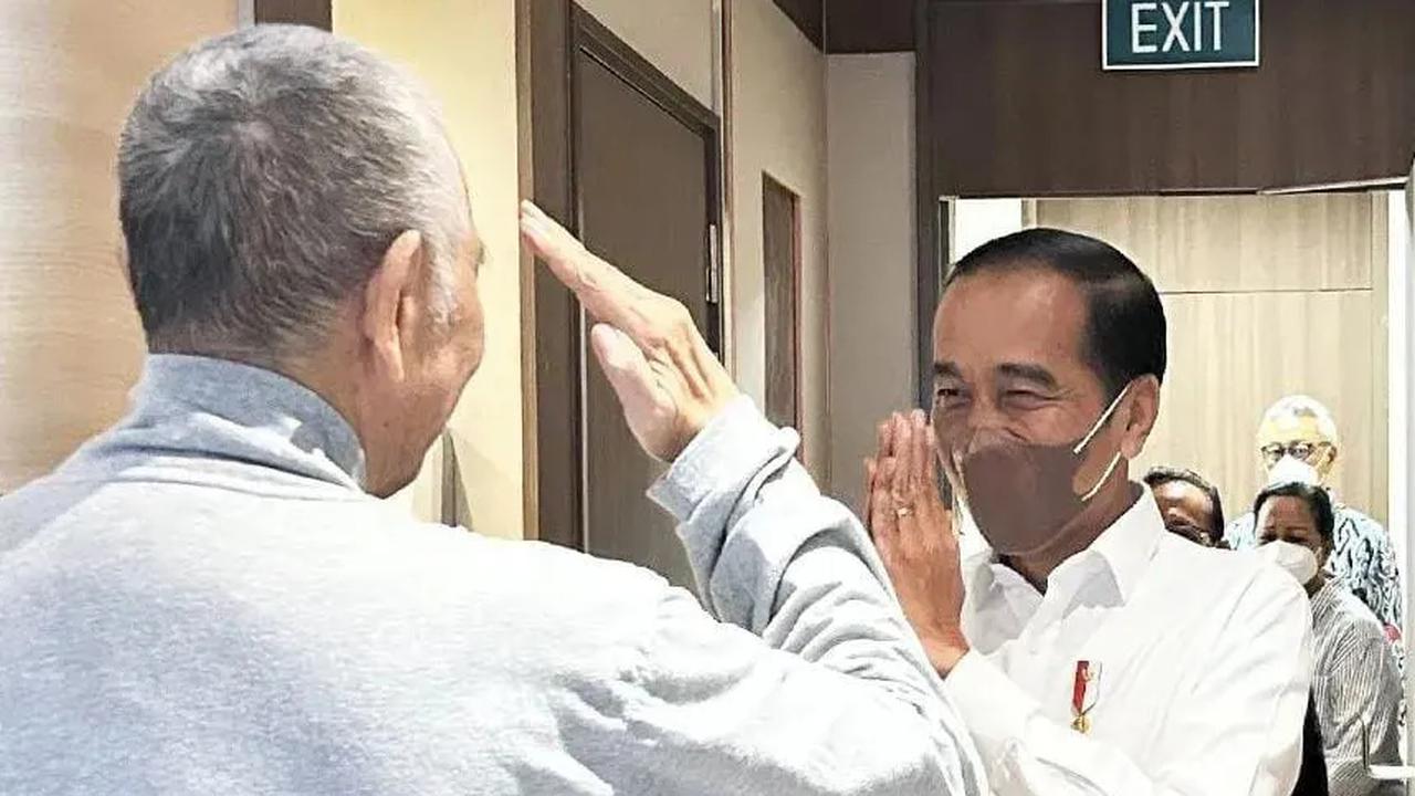 Dalam unggahan di Instagram pribadinya, Sabtu (4/11), Luhut menampilkan dirinya yang mengenakan baju berwarna abu dan rambut yang kini tampak memutih.&nbsp;