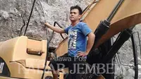 Inilah Dedi Irawan, operator alat berat yang menjadi korban keganasan sengatan tawon sampai menewaskan dirinya. (Istimewa)