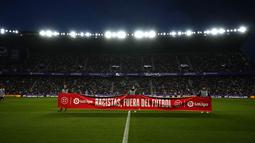 Para pemain dan ofisial LaLiga menyerukan agar rasisme ditangani di Spanyol saat kompetisi dilanjutkan setelah insiden terbaru Vinicius Junior. (AP Photo/Manu Fernandez)