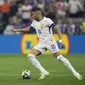 Winger Prancis Kylian Mbappe dijaga Lamine Yamal wonderkid Spanyol pada laga semifinal Euro 2024 yang berlangsung di Munich Fussball Arena (AP)