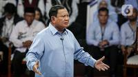Calon Presiden nomor urut 2, Prabowo Subianto saat paparan visi dan misi pada debat perdana Calon Presiden pada Pilpres 2024, Selasa (12/12/2023). (Liputan6.com/Faizal Fanani)
