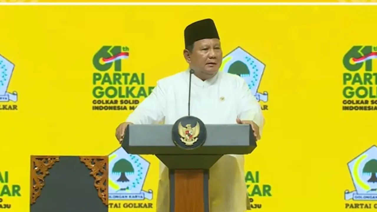 Presiden Prabowo Subianto saat berpidato saat acara puncak HUT ke-61 Golkar di Istora Senayan Jakarta, Jumat (5/12/2025) (Istimewa)