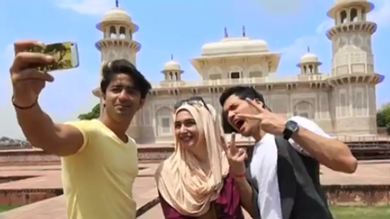Cinta di Langit Taj Mahal