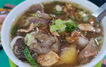 Mencicipi Coto Makassar yang Buka 24 Jam, Kuliner Favorit Bangsawan Kini Bisa Dinikmati Semua Kalangan
