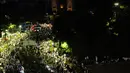 Pemandangan ribuan peserta demo 2 Desember memadati Masjid Istiqlal, Jakarta, Jumat (2/12). Usai melaksanakan salat subuh, peserta Aksi Bela Islam Jilid III bergerak menuju lapangan Monas untuk menggelar aksi super damai 212. (Liputan6.com/Gempur M Surya)