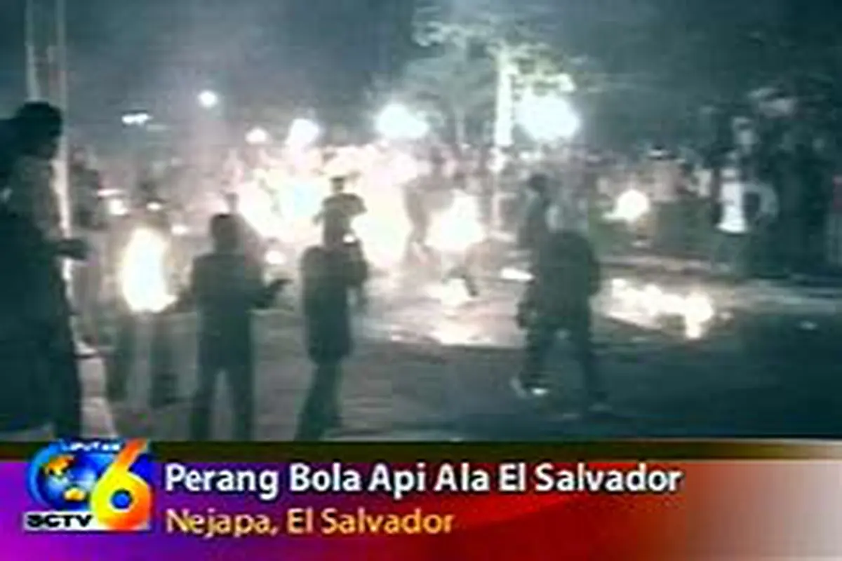 Perang Bola Api ala El Salvador