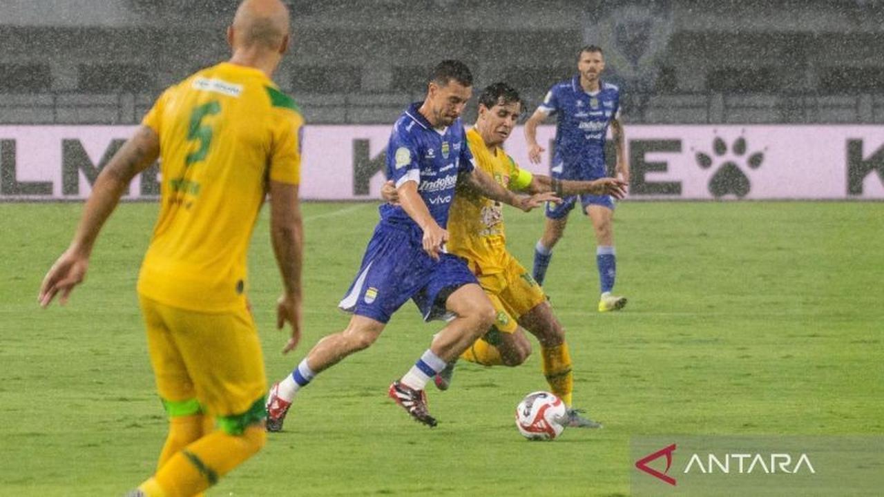 Thom Haye Sebut Situasi Persib Bagus Jelang Hadapi Dewa United Setelah Rehat Kompetisi
