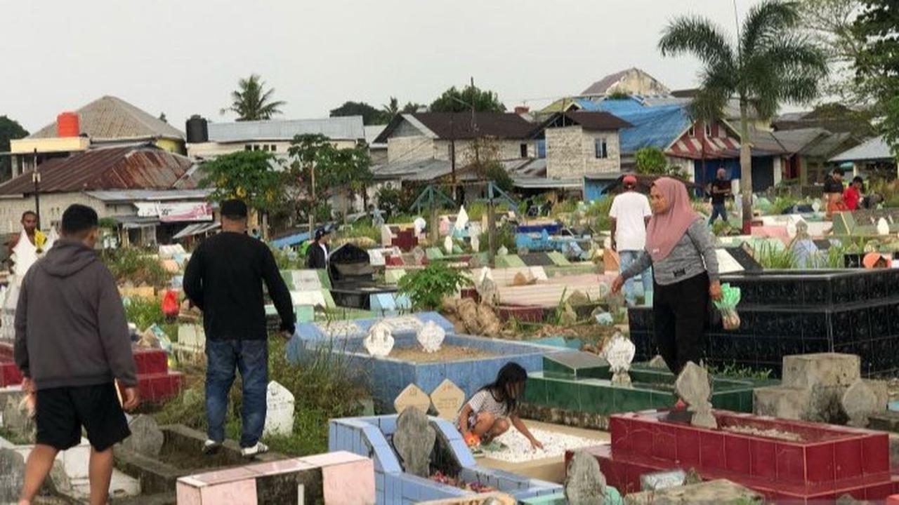 Sejarah Ziarah Kubur yang Kini Jadi Tradisi Lebaran di Indonesia