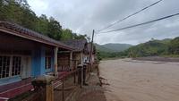 Banjir dan Longsor Sukabumi: Detik-Detik Arus Deras Luapan Sungai Menyeret Hunian Warga Cidadap
