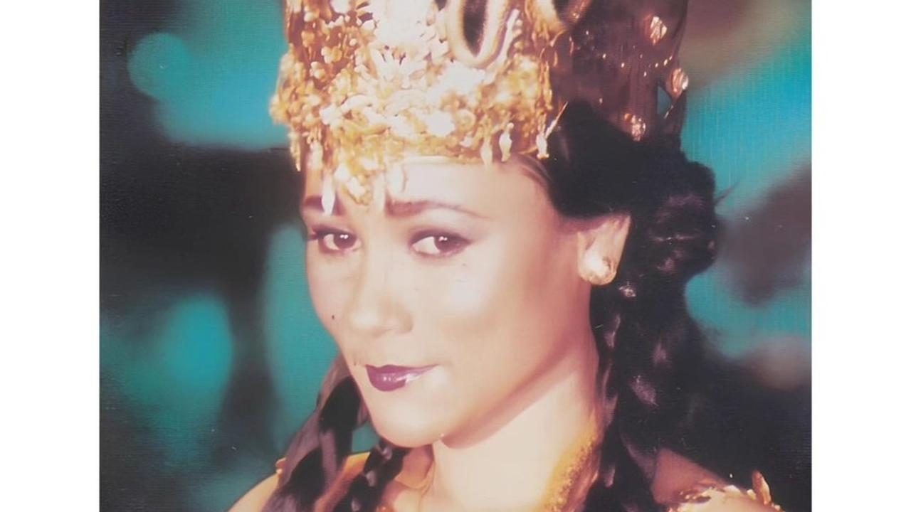 Bersama suaminya, Dicky Suprapto, Suzzanna mendirikan perusahaan produksi film yang dinamakan Tidar Jaya Film. Perusahaan ini berhasil memproduksi sejumlah film sukses antara tahun 1970 hingga 1973, yang semakin memperkuat posisinya di industri perfilman.