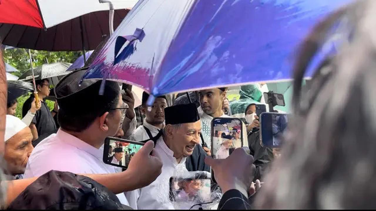 5 Fakta Pemakaman Suami Najwa Shihab, Satu Liang Lahat dengan Mendiang Putrinya