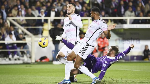 Foto: Melihat Perjuangan Keras Juventus Mencuri Poin Penuh di Markas Fiorentina
