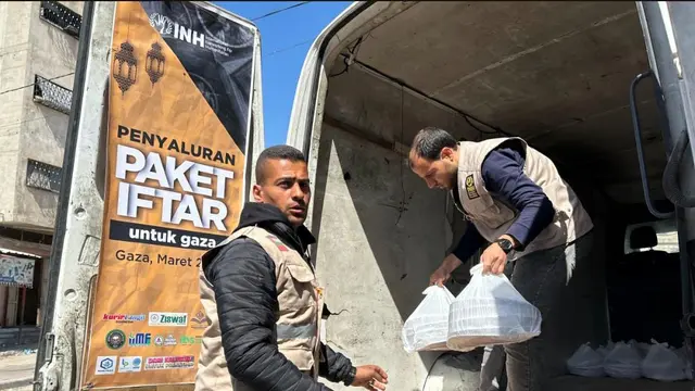 INH Salurkan Paket Buka Puasa dari Warga Indonesia untuk Pengungsi di Gaza 