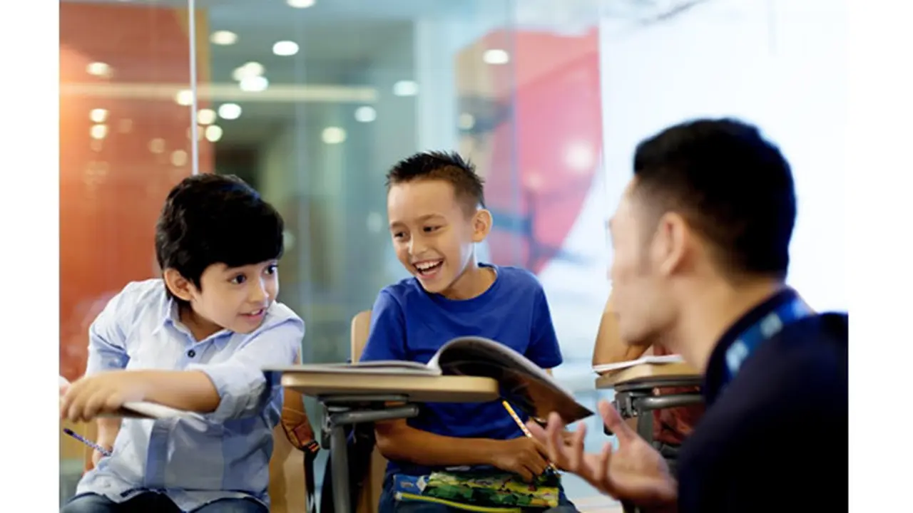 Good news! EF sedang bekerja sama dengan salah satu e-commerce terbesar di Indonesia yakni Blibli.com. EF menawarkan promosi menarik bagi para siswa baik siswa baru maupun siswa aktif yang mendaftarkan diri pada periode 27 April – 8 Mei 2017. Yuk, ke EF!