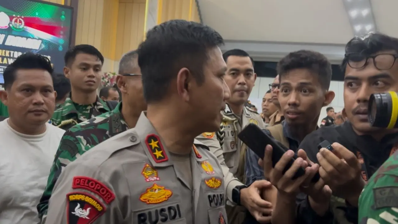 Kapolda Sulsel Irjen Pol Rusdi Hartono.