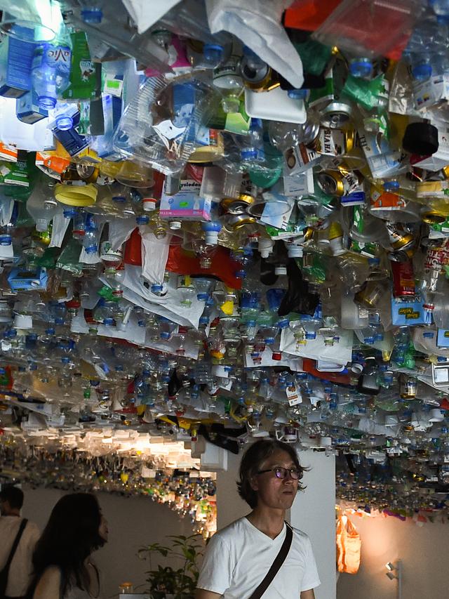 Keren dan Unik, Sampah Plastik Diubah Jadi Karya Seni di Hanoi