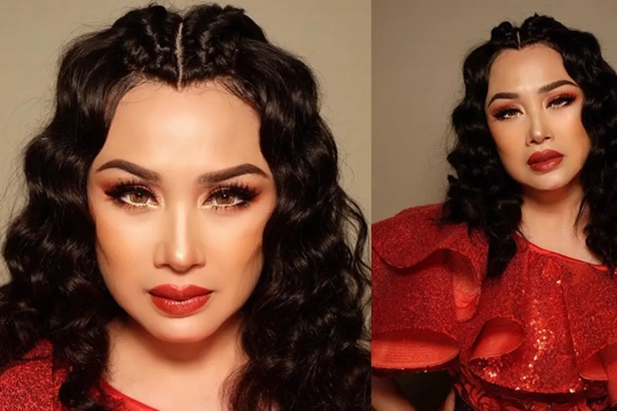 6 Potret Titi DJ Tanpa Makeup Ini Sukses Bikin Pangling