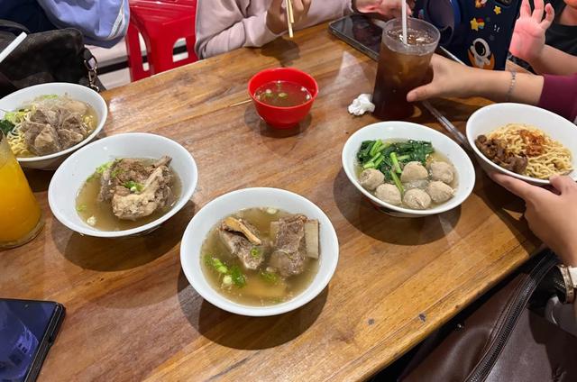 4. Bakso Rusuk Samanhudi