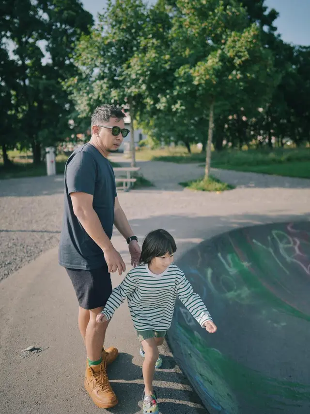 Ilustrasi outfit Ringgo dan Mars/UNIQLO