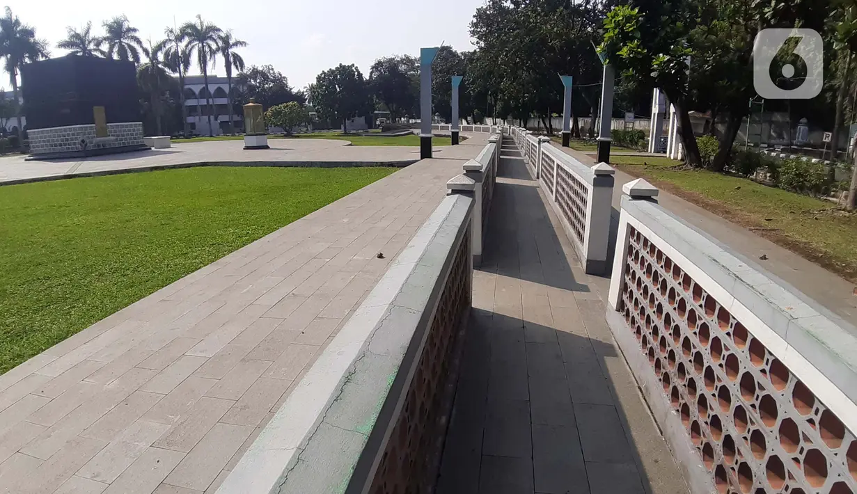 Suasana area Manasik Haji di Asrama Haji, Pondok Gede, Jakarta, Kamis (25/6/2020). Tahun ini, Asrama Haji Pondok Gede tak seperti sebelumnya ketika ribuan umat muslim berkumpul untuk menerima pembekalan sebelum berangkat menunaikan ibadah haji. (Liputan6.com/Helmi Fithriansyah)