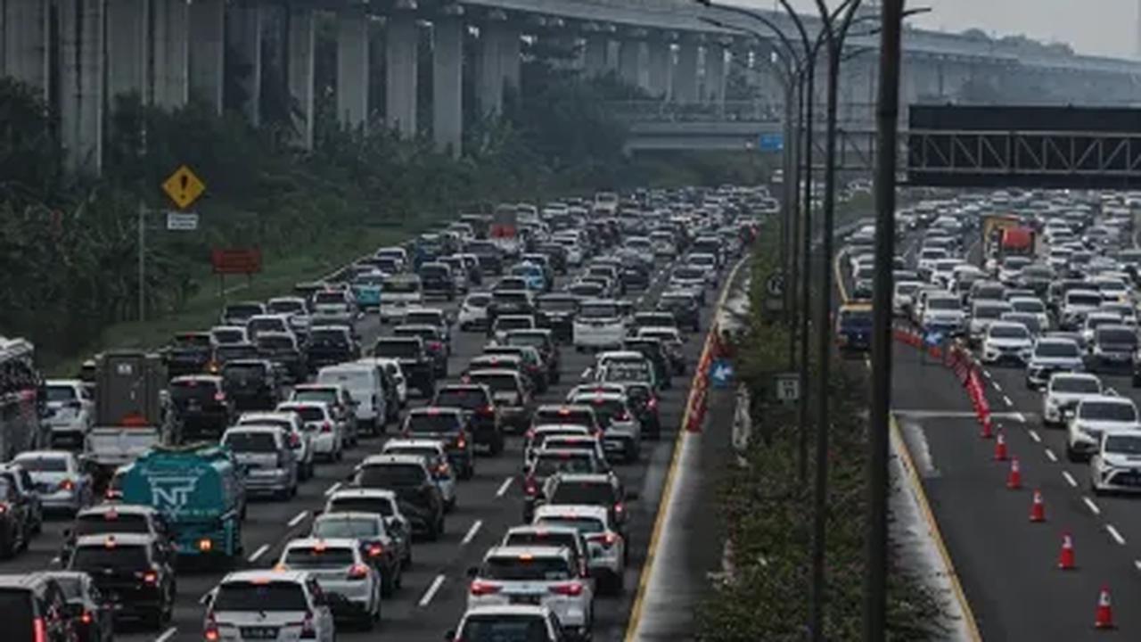 Menurut aturan tersebut, tarif Tol Jagorawi dan Tol Sedyatmo akan naik berbarengan per 20 Agustus 2023 pukul 00.00 WIB.