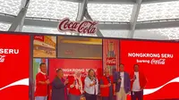President Director PT Coca-Cola Indonesia Eva Lusiana bersama jajaran manajemen dan praktisi kuliner dalam acara "Nongkrong Seru Bareng Coca-Cola" dalam rangka perayaan 99 tahun Coca-Cola di Indonesia, South Quarter Dome, Jakarta Selatan, Jumat (31/07/2026). (Liputan6.com/Alfareza Ramadhani)