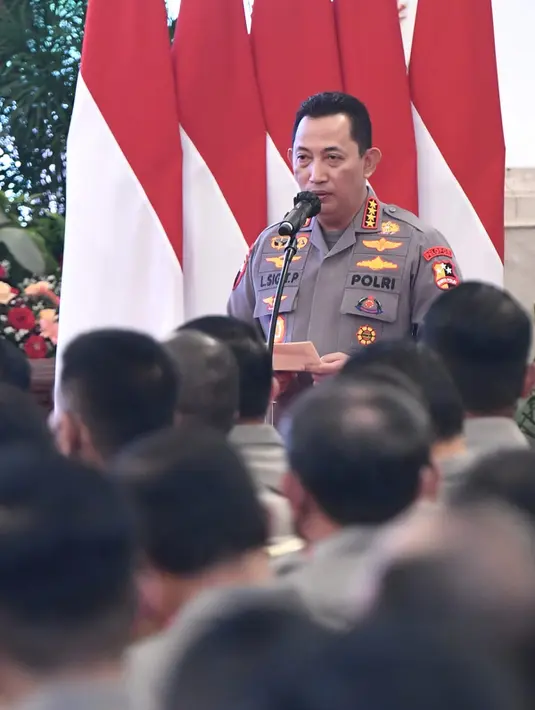 Kapolri Jenderal Listyo Sigit Prabowo memberikan arahan kepada jajaran Kepolisian Negara Republik Indonesia (Polri), di Istana Negara, Jakarta, Jumat (14/10/2022). Presiden Joko Widodo (Jokowi) mengumpulkan jajaran Kepolisian Negara Republik Indonesia (Polri) di Istana Negara, kompleks Istana Kepresidenan, Jakarta, Jumat (14/10/2022). (Foto: Lukas - Biro Pers Sekretariat Presiden)