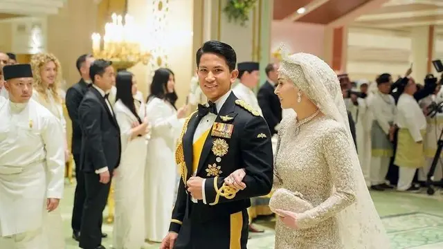 Detail Gaun Anisha Rosnah yang Glamor Maksimal Bertabur Berlian di Majlis Persantapan Diraja, Kontras dengan Makeup Minimalis