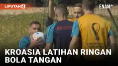 Timnas Kroasia berlatih ringan bola tangan jelang laga pembuka grup F kontra Maroko. Kroasia telah melupakan mimpi buruk di partai final piala dunia rusia 2018 kontra Prancis. kini kroasia siap meraih poin penuh di laga kontra Maroko.