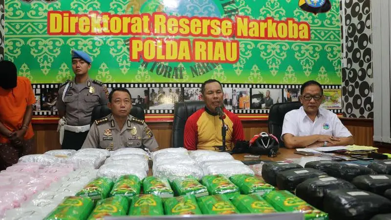 Nelayan Dwi Kewarganegaraan Punya 40 Kg Sabu dan 160 Ribu Ekstasi