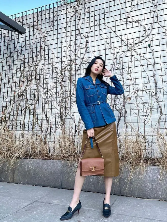 11 Inspirasi OOTD Kantor ala Seleb Korea, Stylish saat Tampil Formal