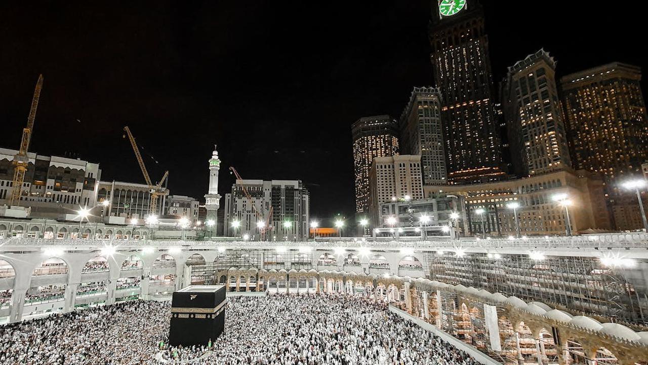 Masya Allah, Pemandangan Indah Langit Sore di Mekkah Bikin Takjub, Warna Ungu Suasana Tenang