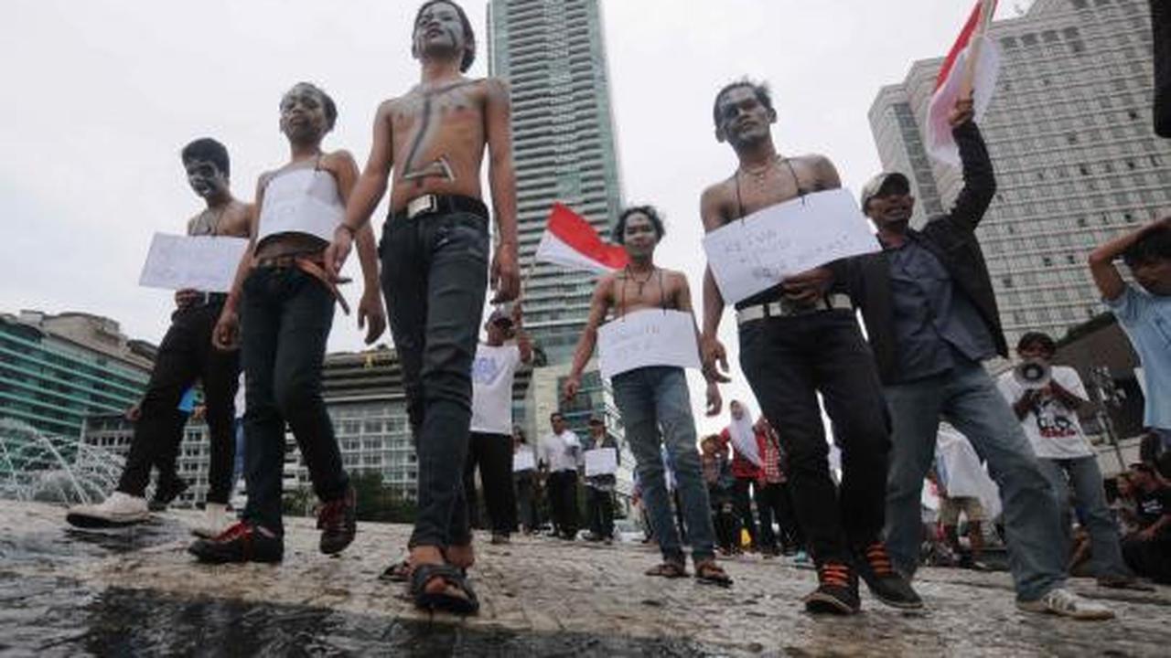 Demo anti-poligami di Bundaran HI