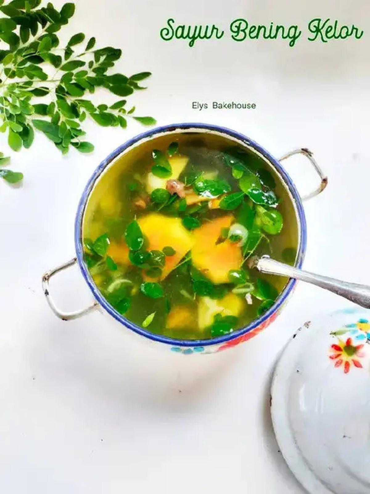 Resep Sayur Bening Daun Kelor yang Lezat dan Kaya Manfaat untuk Kesehatan