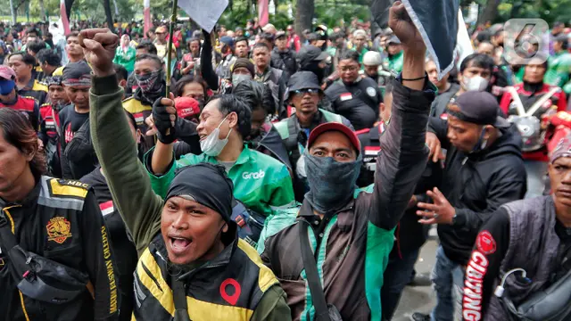 Tolak Penerapan ERP, Ratusan Pengemudi Ojek Online Geruduk Balai Kota Jakarta